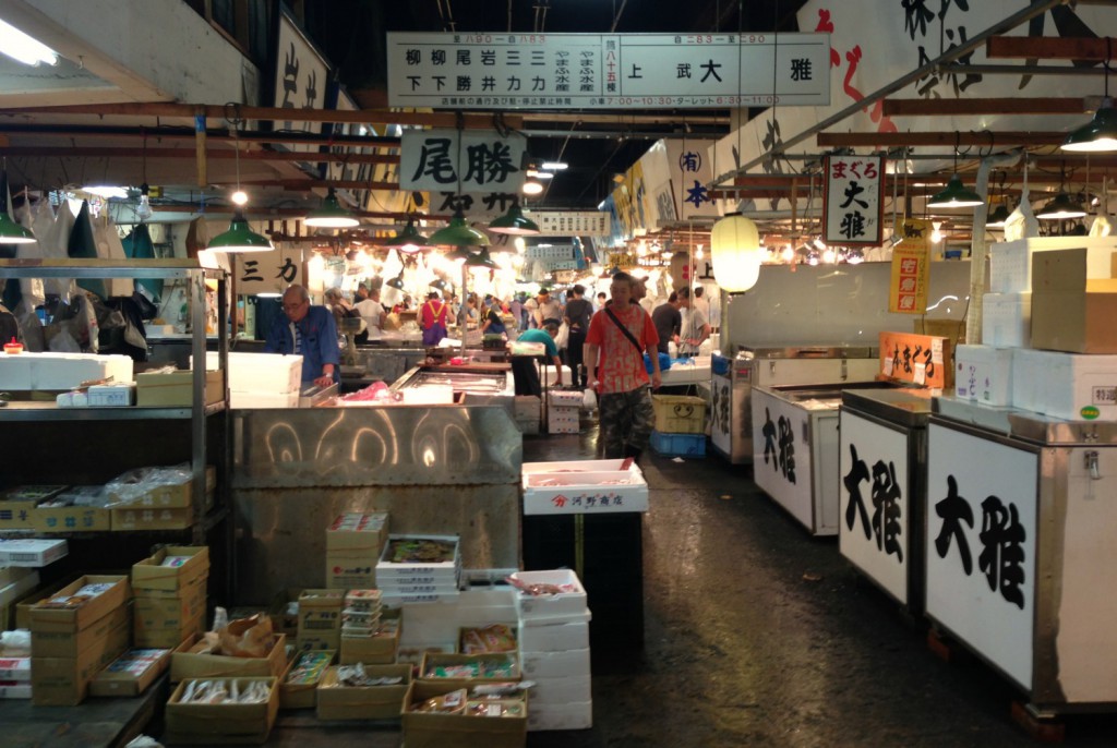 Grossist efter grossist i Tsukiji fiskemarked
