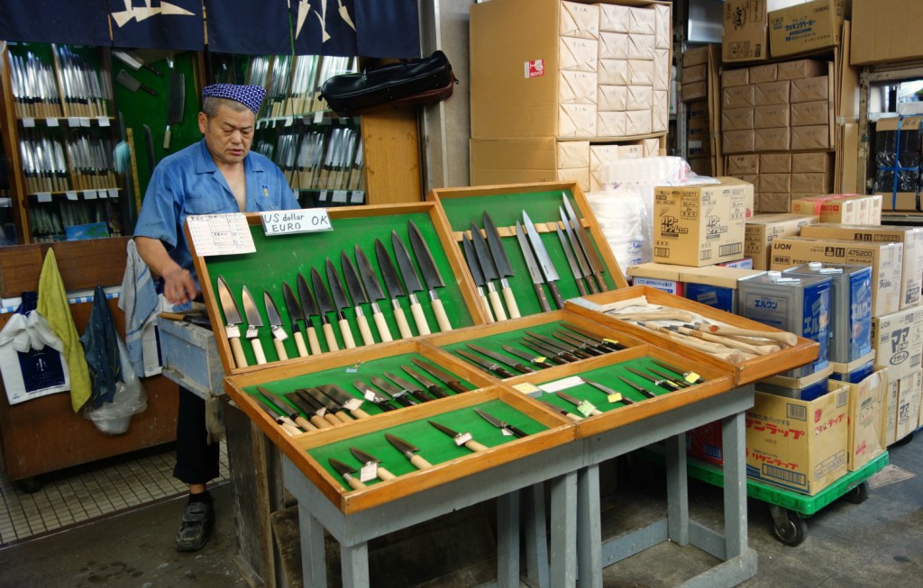 Tsukiji's kniv specialist