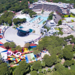 Xanadu Resort med have og pool