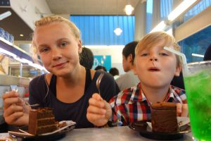 Running chokoladekage blev børnenes favorit