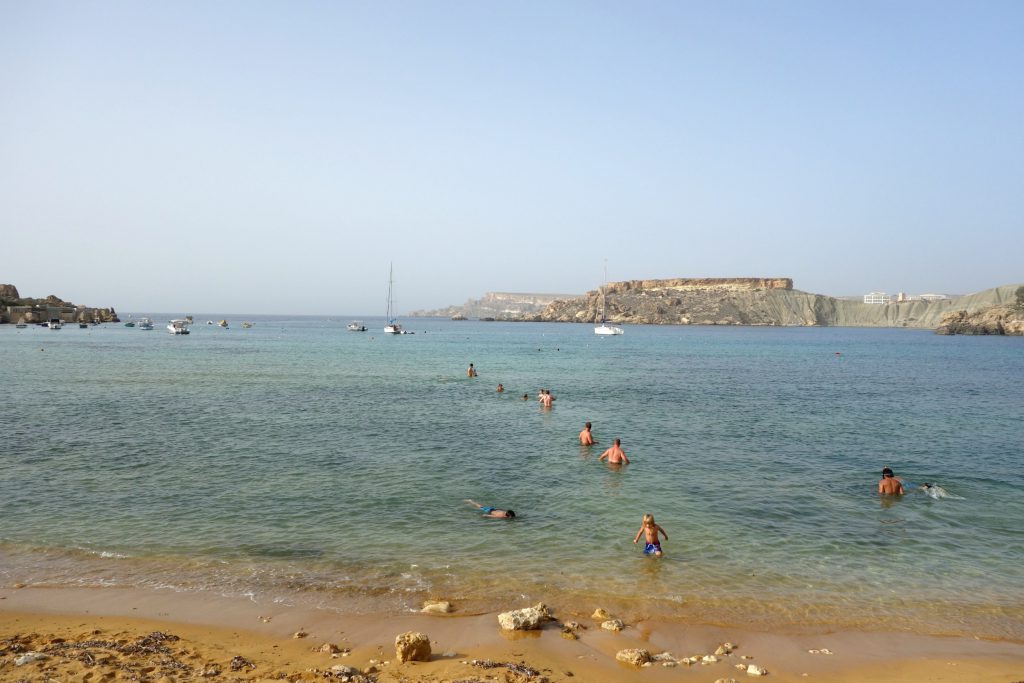 Gnejna Bay er en dejlig strand