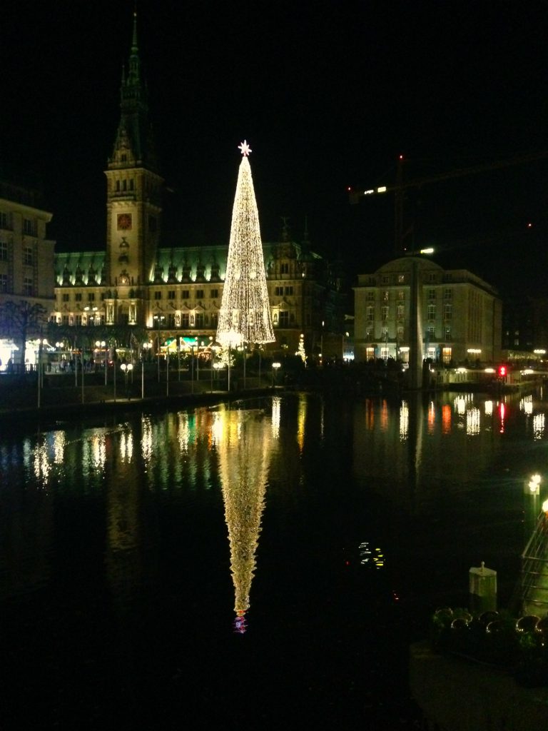 Det flotte juletræ ved Rådhuset