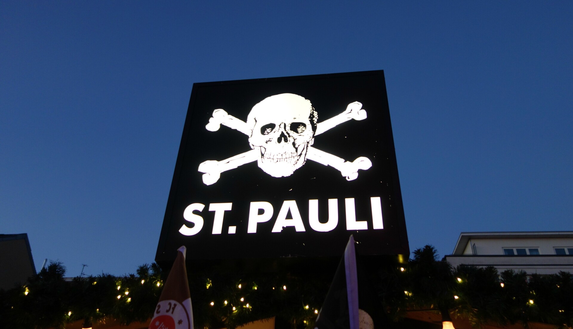 ST. PAULI logo