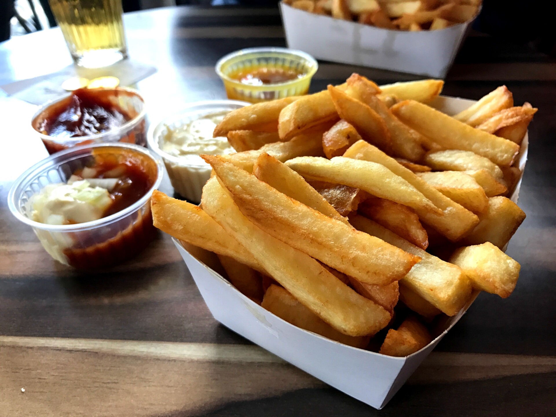 Hos Maison Antoine spiser du Bruxelles bedste pommes frites