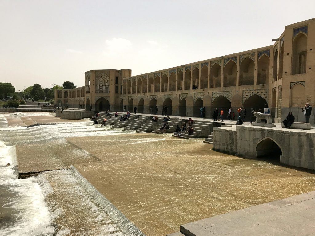Khaju en af Esfahans flotte broer