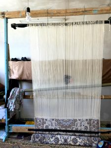 Nain Carpet hos den gamle kvinde