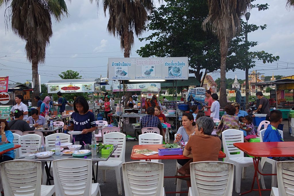 Hua Ro Night Market i Ayutthaya