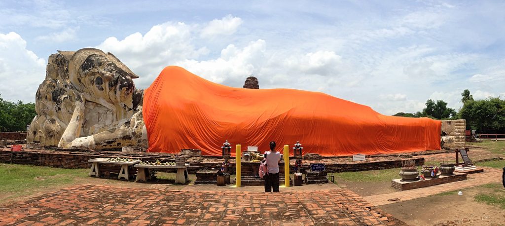 Liggende buddha i kongebyen Ayutthaya