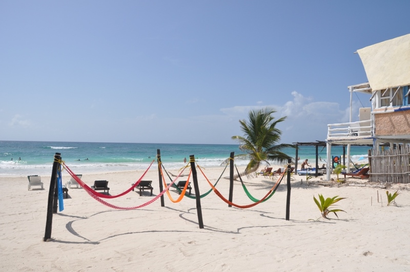 http://twodanesontour.com/2012/07/tulum/