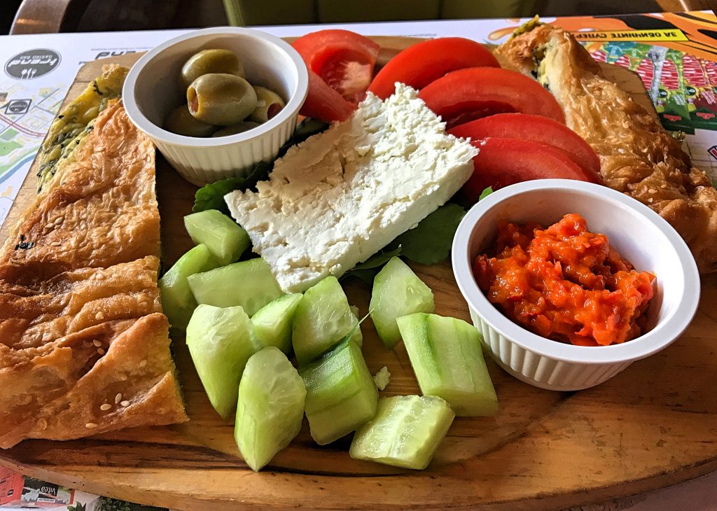 Traditional breakfast London Bed & Breakfast