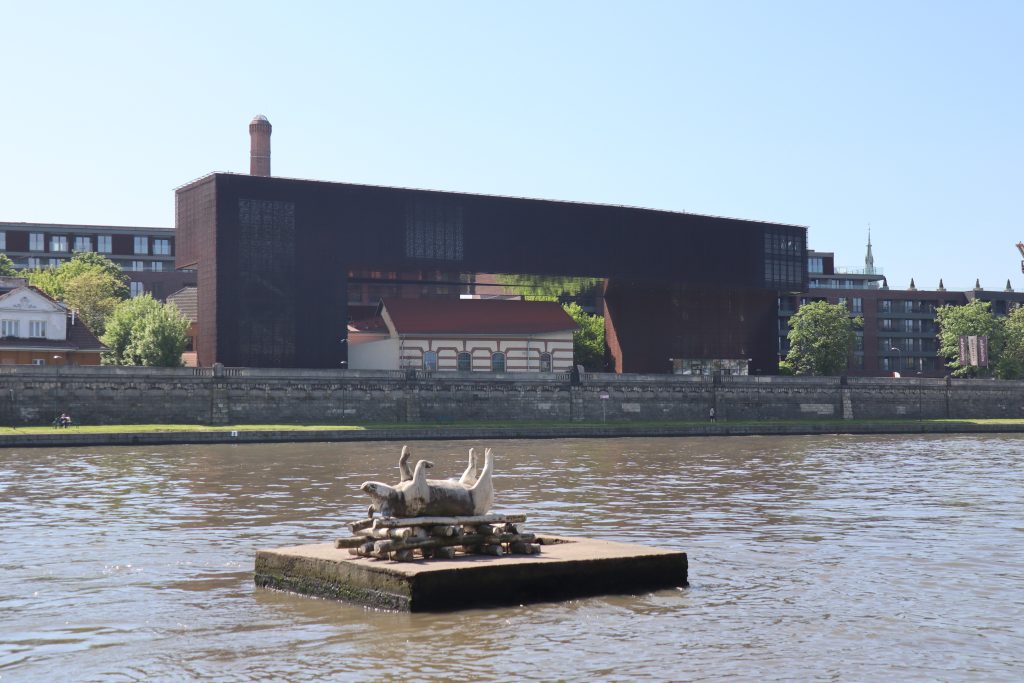 Centre for Documentation of Art of Tadeusz Kantor Crcoteka og floden Wisla