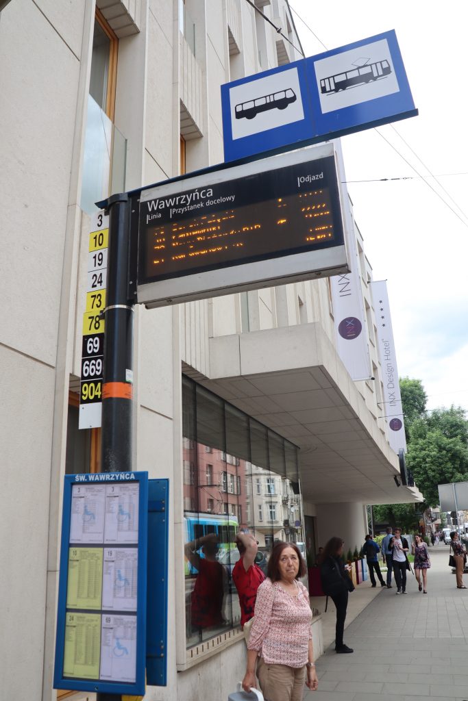 Bus og sporvogn stoppested i Krakow