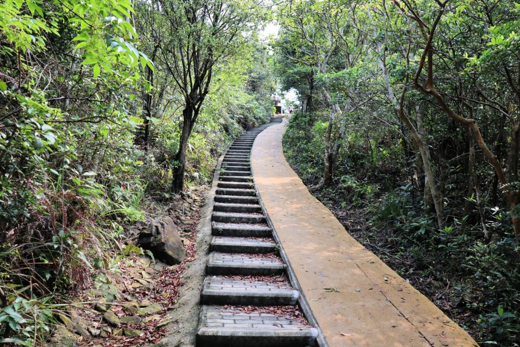 Trapper til Ham Tin Beach Hong Kongs flotteste strand