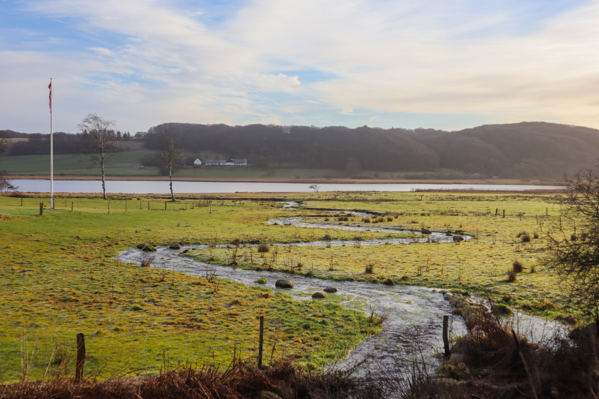 Gravlev sø rundt og panoramaudsigt fra Rebild Bakker