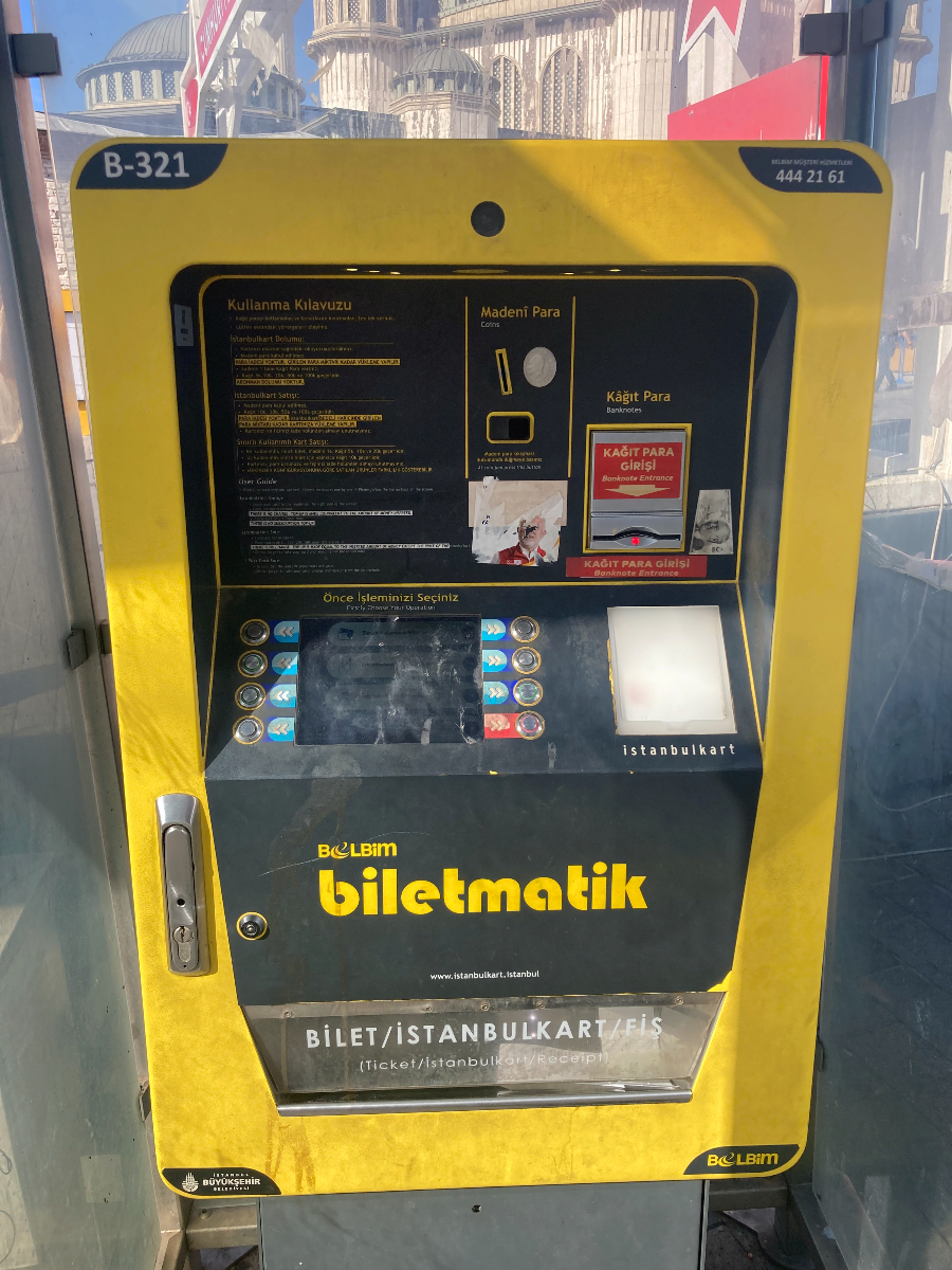 Offentlig transport i Istanbul gul automat