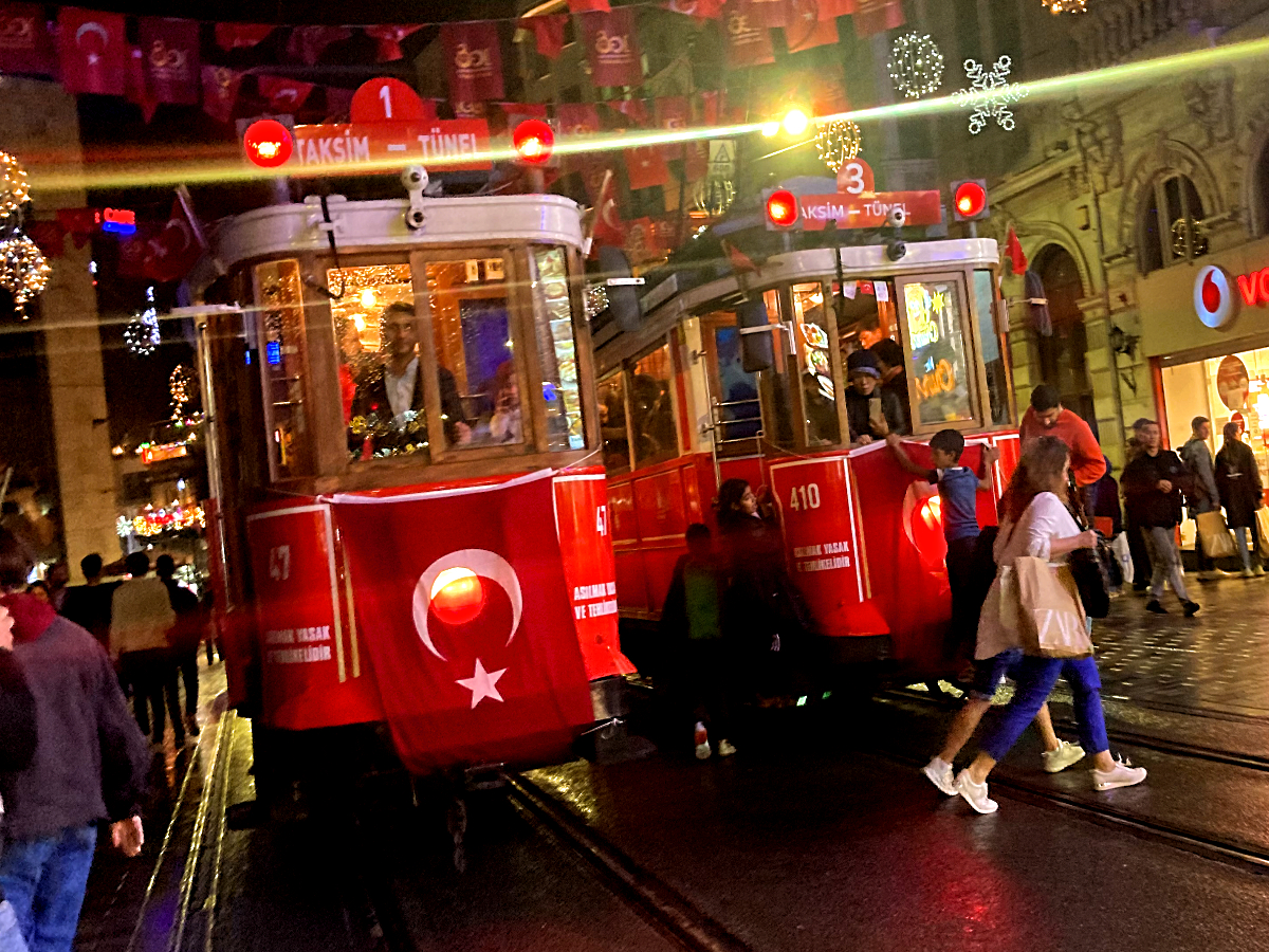 Offentlig transport i Istanbul og taksim tunel